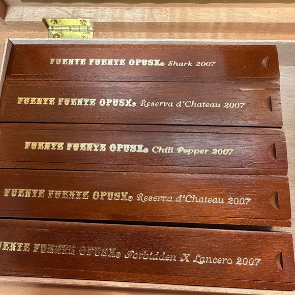 Mike Ditka Throwback Box - Brown - Picture 5 of 11